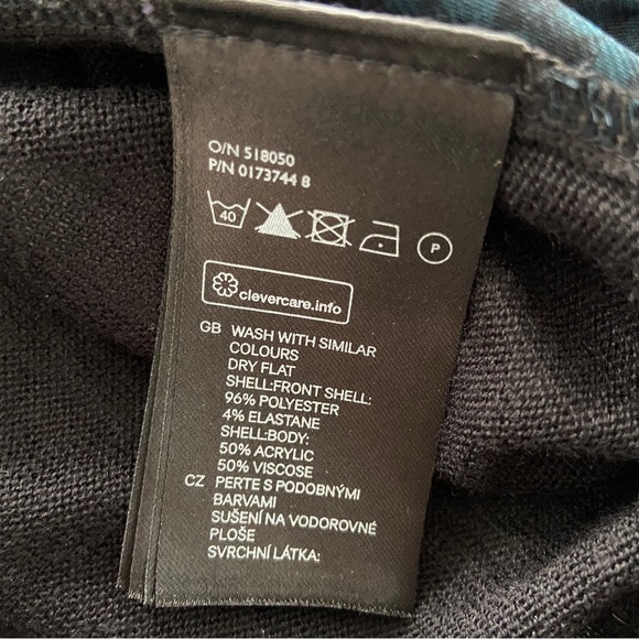 H & M BLACK/TEAL MIXED MEDIA TOP/LIGHT SWEATER, MEDIUM - Picture 9 of 9